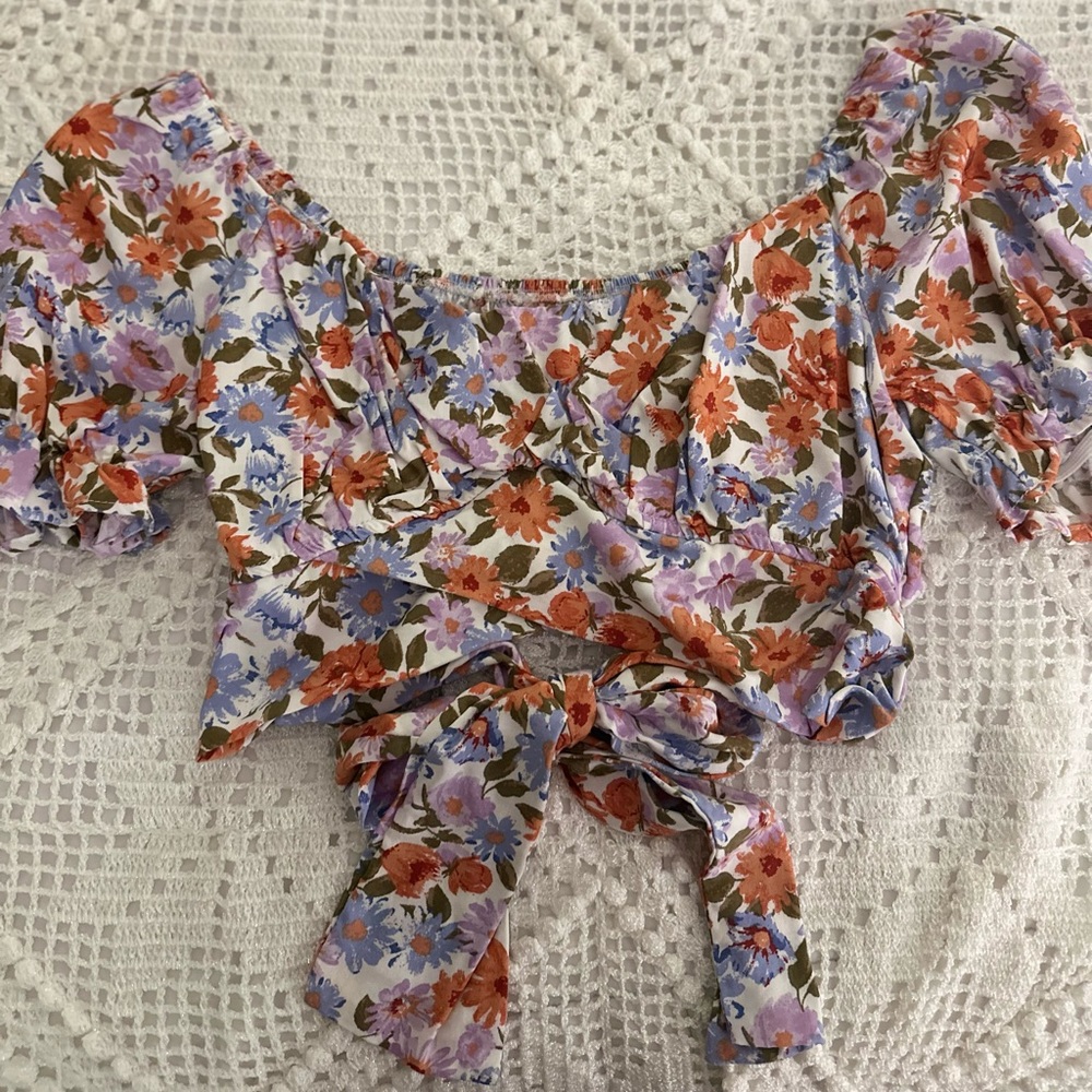 NWT Cottage Core Floral Crop Top